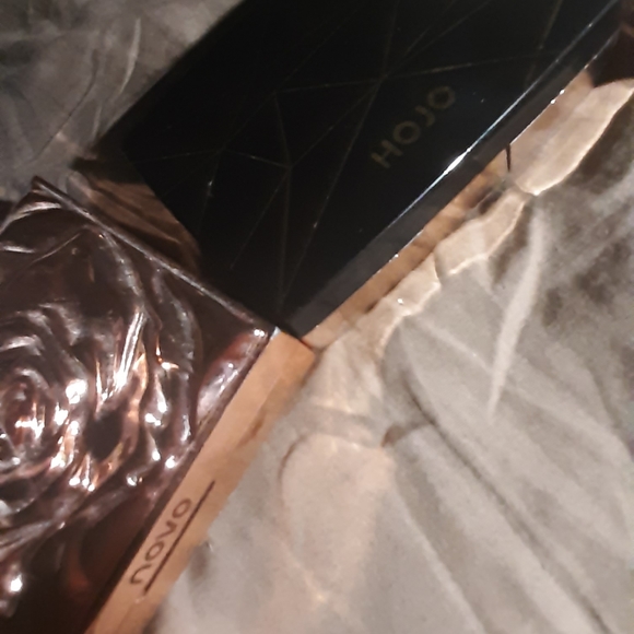 Makeup - Picture 3 of 10